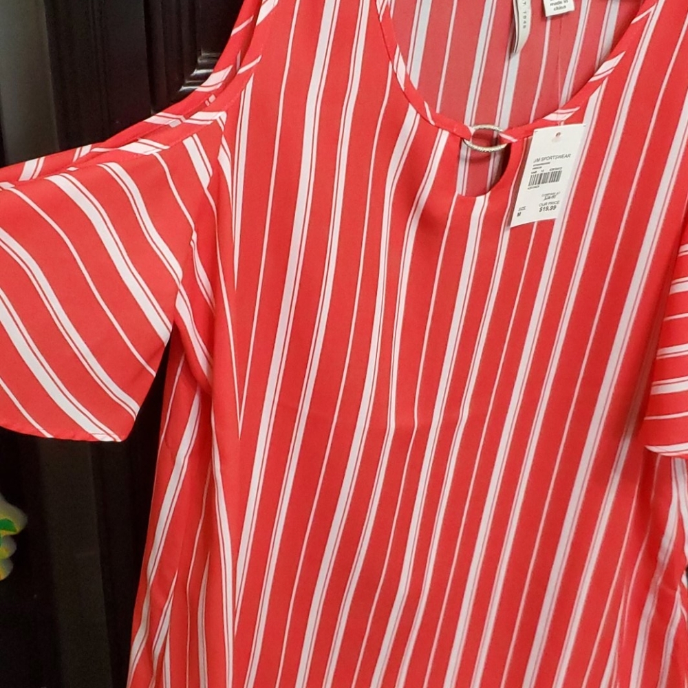 Shirt - Picture 2 of 4